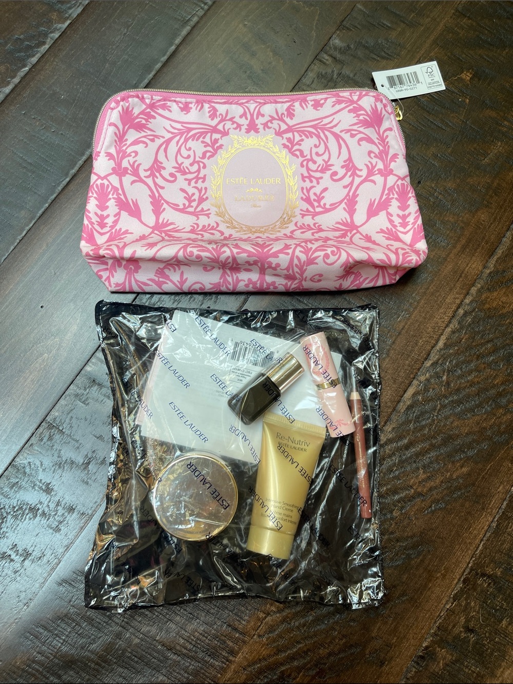 Estee Lauder Cosmetic Bag & Travel Size Samples - NTW